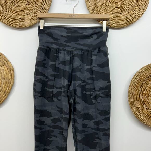 Athleta Gray High Waist High Rise Camoflage Salutation Jogger Camo Small - Picture 4 of 6